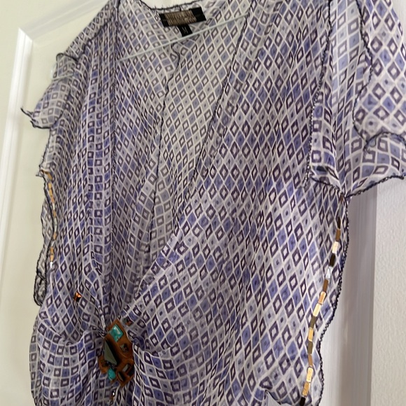 Rozae Nichols blouse with gold accents - Picture 6 of 7